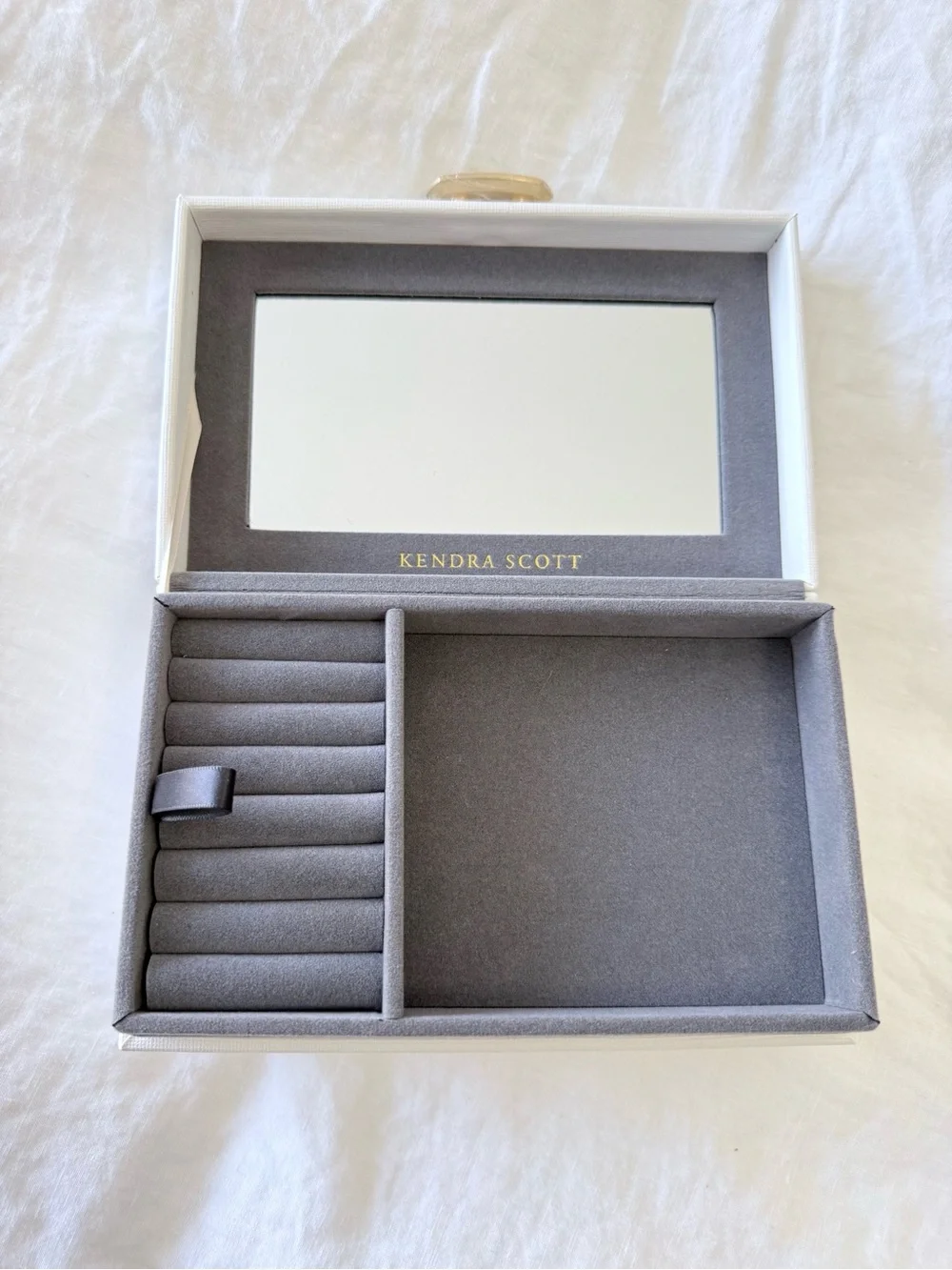 Kendra Scott | White Faux Leather Mirrored Jewelry Box | Gray Velvet Lined